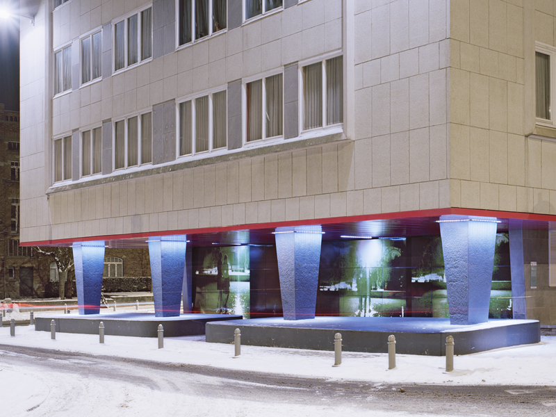 Rubis, je peux là contre (2009), HBM bâtiment "Le relais", Le Foyer Ixellois, Ixelles. Bruxelles. © David Marlé.