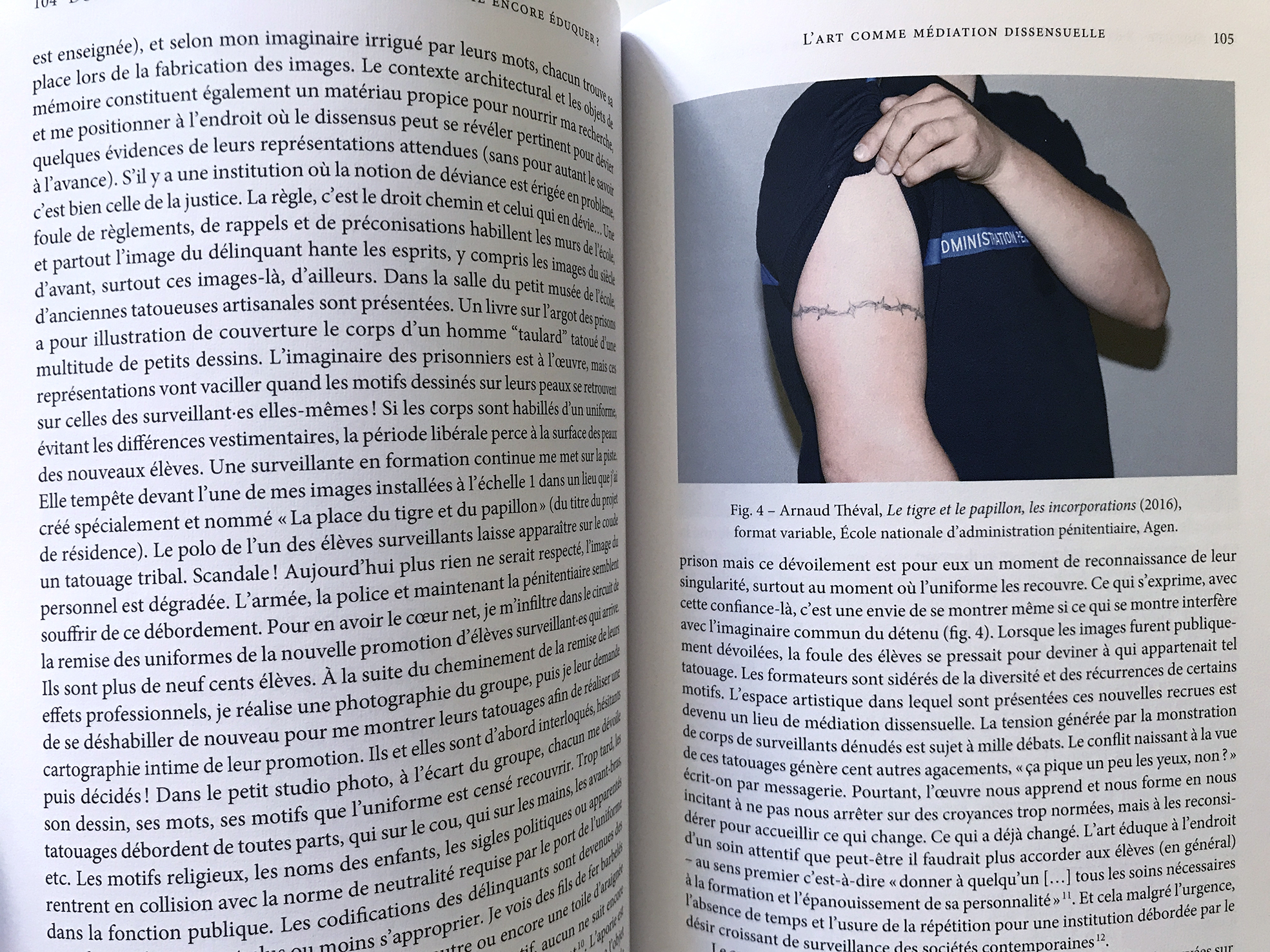 Arnaud Théval "L'art comme médiation dissensuelle" (2022) revue Le Télémaque, Caen.