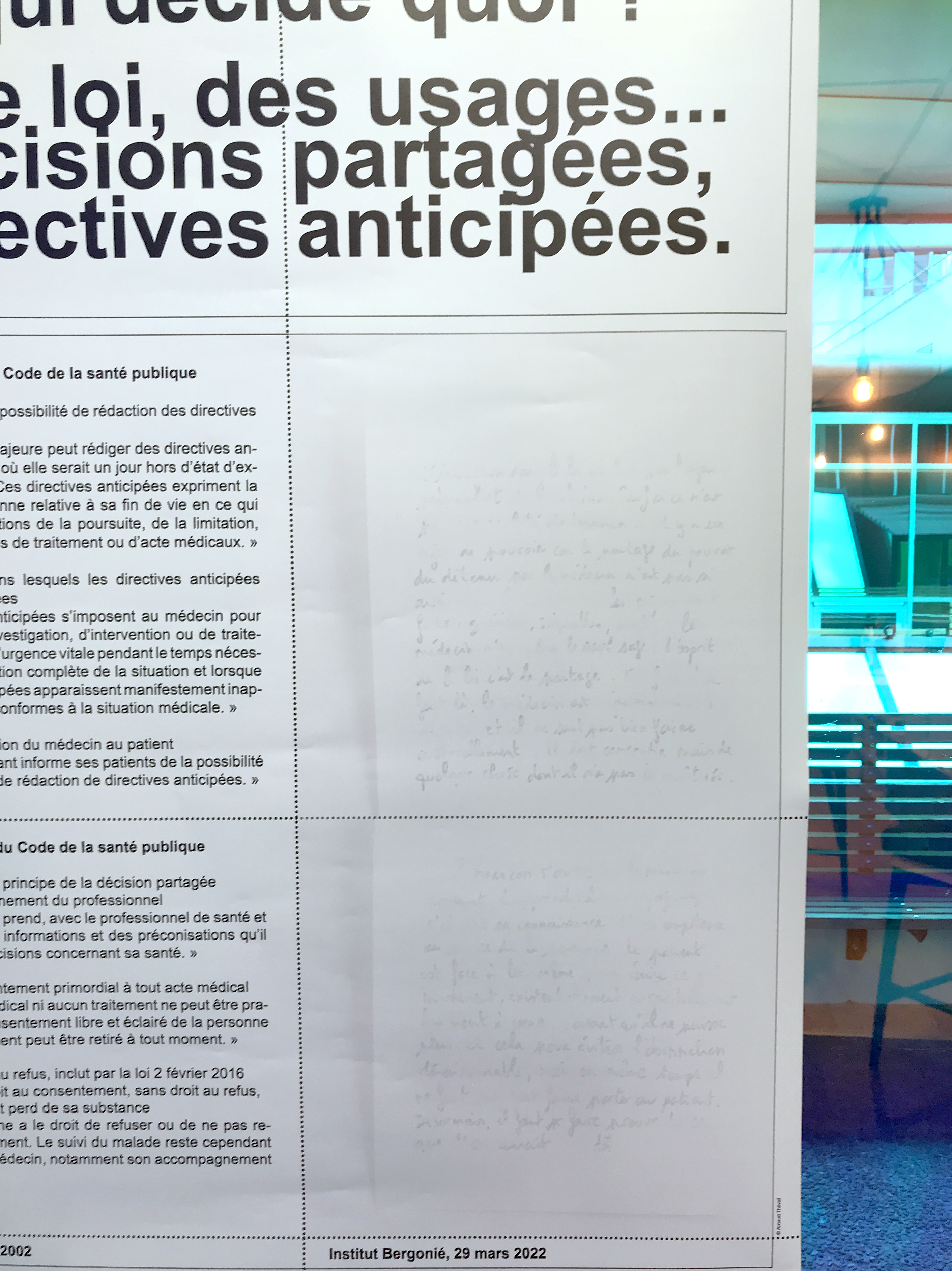 Arnaud Théval Qui ? (2022), affiche à débat, format 80 x 120 cm. Institut Bergonié, Bordeaux.