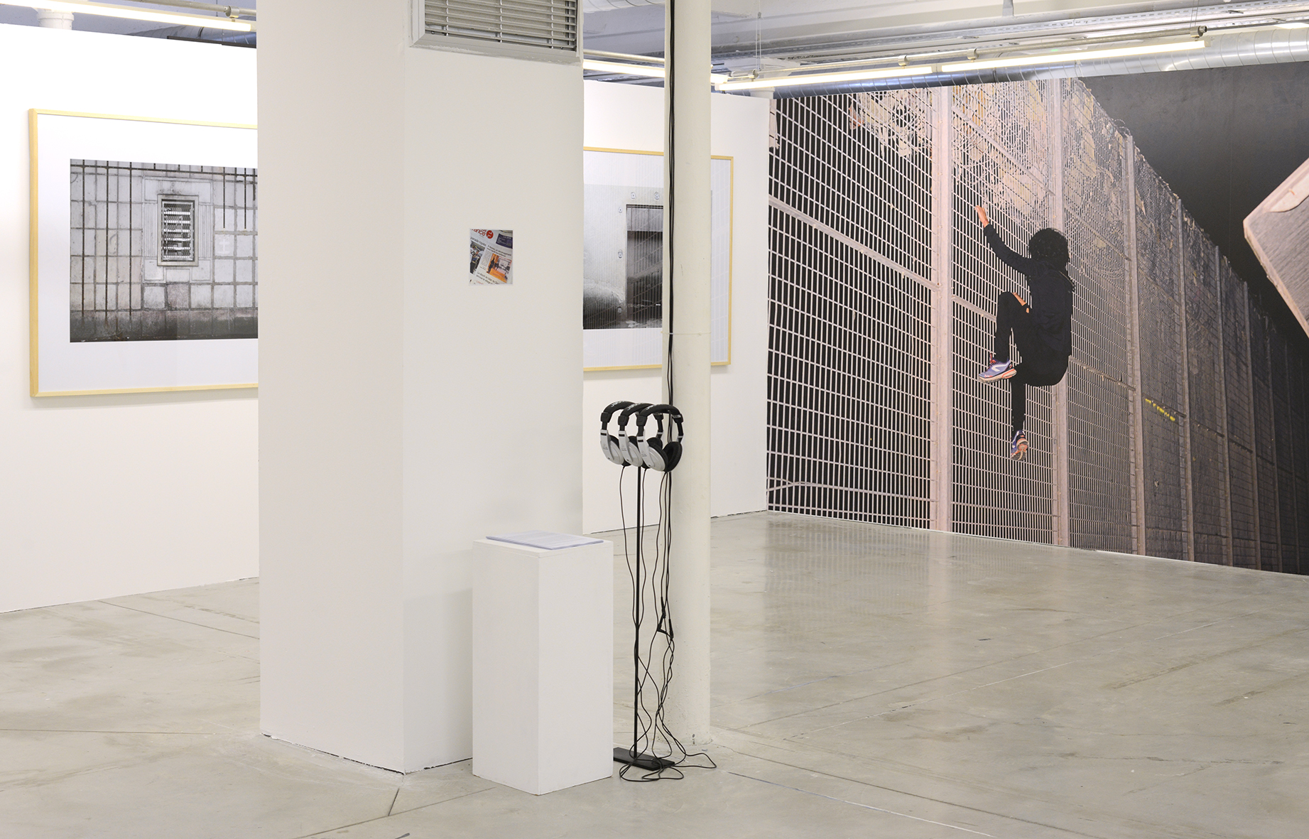 Arnaud Théval La galerie des glaces (2019) 260 x 400 cm, tirage affiche.