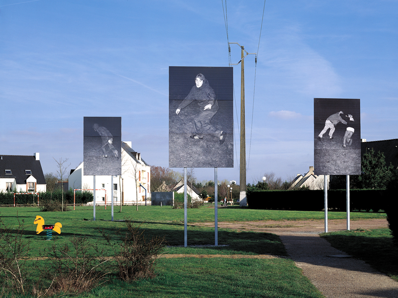Théval Sous le soleil, fuir (2002) formats . Saint-Herblain.